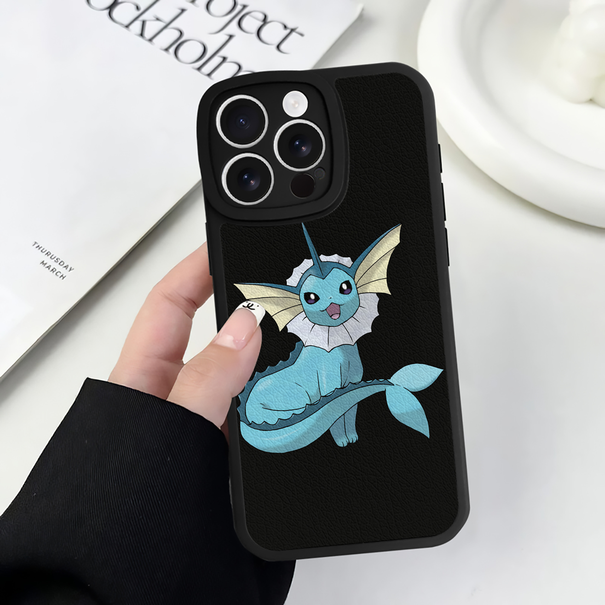 （画像用） ポケットモンスター Pokémon 【iPhone 16シリーズ対応】シリコンスマホケース（レザー調） 材質：シリコン